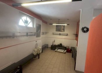 Interno non residenziale - Shop viale della Gioventù, 22, San Giovanni Rotondo - photo 9