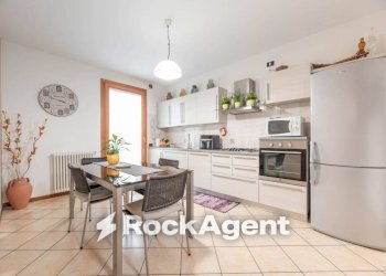 Cucina - Appartamento via Monte Fasolo, 2, Abano Terme - foto 5