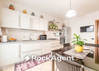 Cucina - Appartamento via Monte Fasolo, 2, Abano Terme - foto 6