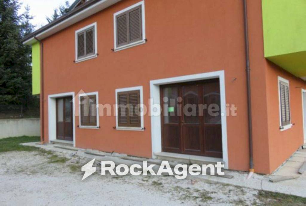 Facciata - Villa via San Dorotea, Scoppito - foto 3