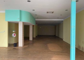 Interno non residenziale - Negozio via Giacomo Matteotti, 10, Vaprio d'Adda - foto 5