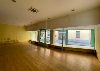 Interno non residenziale - Negozio via Giacomo Matteotti, 10, Vaprio d'Adda - foto 11