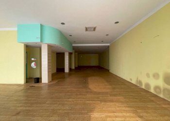 Interno non residenziale - Negozio via Giacomo Matteotti, 10, Vaprio d'Adda - foto 12