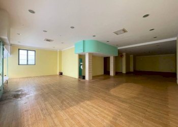 Interno non residenziale - Negozio via Giacomo Matteotti, 10, Vaprio d'Adda - foto 13