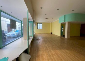 Interno non residenziale - Negozio via Giacomo Matteotti, 10, Vaprio d'Adda - foto 14