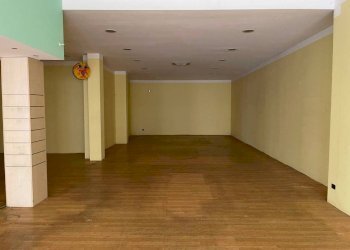 Interno non residenziale - Negozio via Giacomo Matteotti, 10, Vaprio d'Adda - foto 19