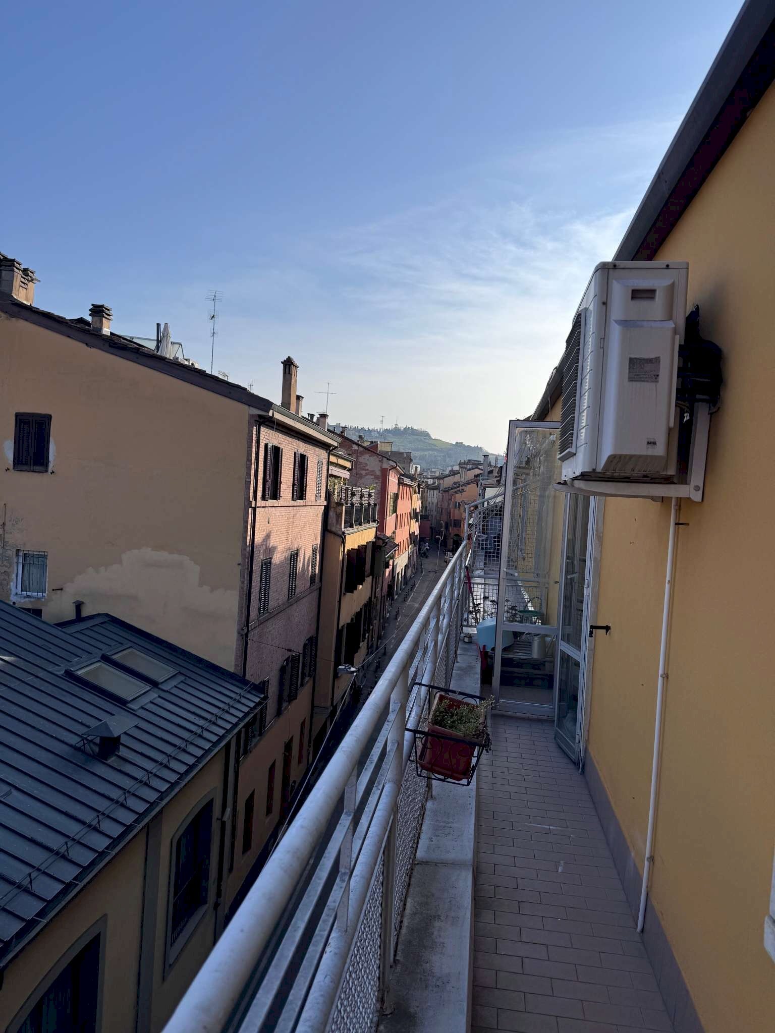 balcone - Trilocale via Pietralata, Bologna (zona Centro Storico) - foto 1