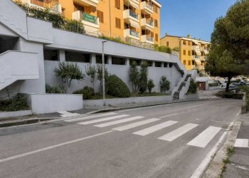 Zona - Box viale Villa Gavotti, 116, Genova (zona Pegli) - foto 20
