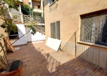 Giardino - Bilocale viale delle Repubbliche Marinare, Roma (zona Lido di Ostia) - foto 9