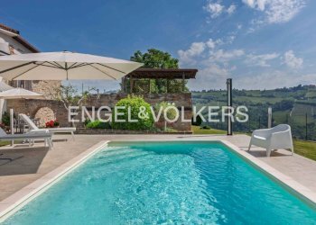 Piscina - Villa strada Valle Bera, Castiglione Tinella - foto 3