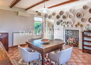 Salone - Villa strada Valle Bera, Castiglione Tinella - foto 6