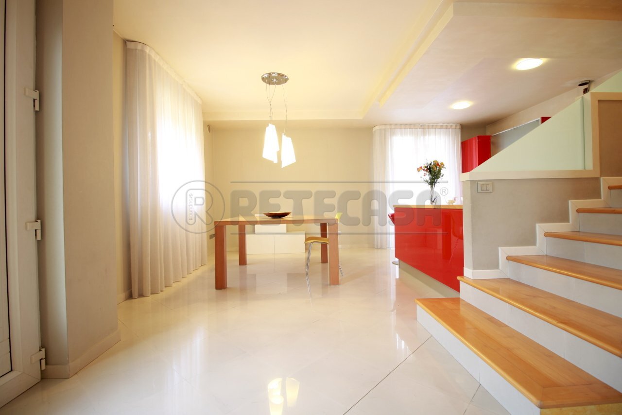 INGRESSO - ZONA GIORNO - Porzione di casa Via Venezia 17, Montebello Vicentino - foto 2