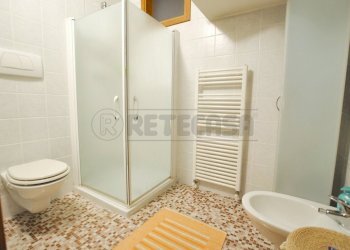 bagno - Appartamento via Camillo Benso Conte di Cavour 16, Cornedo Vicentino - foto 10