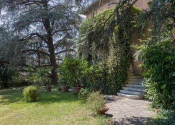 vendesi villa con giardino luccaid-3 - Villa Via Castruccio Buonamici, Lucca - foto 7