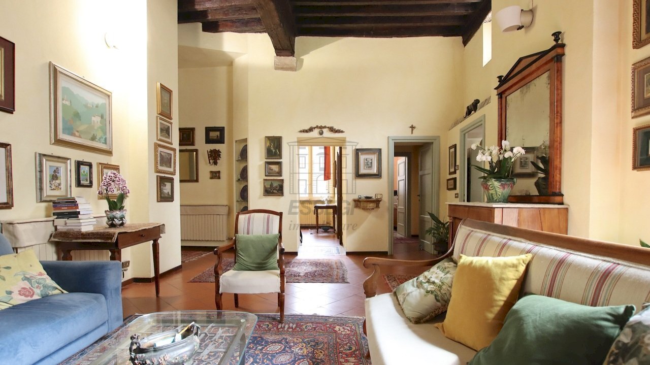 vendesi appartamento con terrazza lucca centro IMG - Appartamento Via Buia, Lucca - foto 3