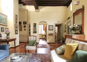 vendesi appartamento con terrazza lucca centro IMG - Appartamento Via Buia, Lucca - foto 5