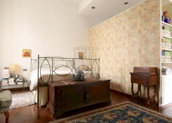 vendesi appartamento con terrazza lucca centro IMG - Appartamento Via Buia, Lucca - foto 11