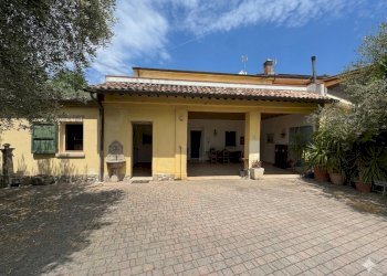 Gemini_Generated_Image_pc7ig3pc7ig3pc7i (1) - Porzione di casa Via Moreta, Coriano - foto 1