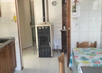 cucina con vista sull\'ingresso - Portion of a house Soldano - photo 17