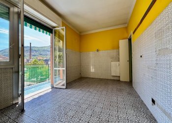 IMG_1951 - Appartamento Salita Gambonia 11B, Genova (zona Struppa) - foto 27