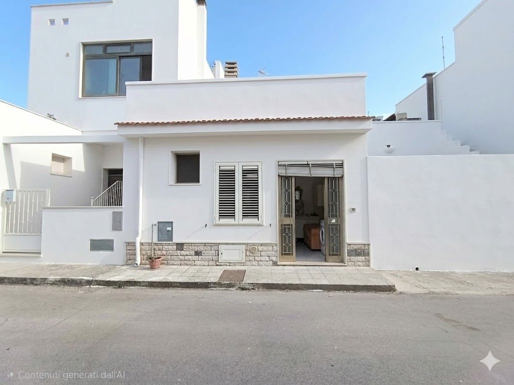 2fa3f48b-efe2-4c62-8ee1-9ad5bbc4011e - Casa indipendente Via Silvio Pellico 20, Melendugno - foto 2