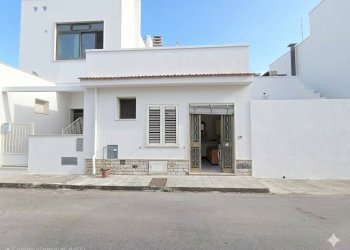 2fa3f48b-efe2-4c62-8ee1-9ad5bbc4011e - Casa indipendente Via Silvio Pellico 20, Melendugno - foto 2