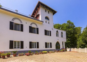 esterno villa - Casa indipendente Via alle Scuole di San Biagio 10, Genova (zona Pontedecimo) - foto 3