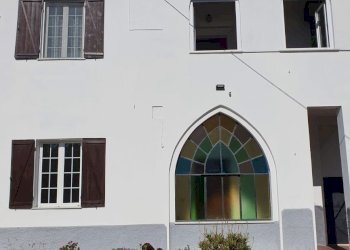 vetrata veranda di accesso pt - Casa indipendente Via alle Scuole di San Biagio 10, Genova (zona Pontedecimo) - foto 4