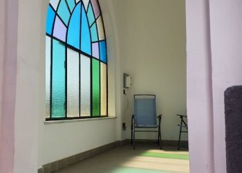 vetrata veranda di accesso pt - Casa indipendente Via alle Scuole di San Biagio 10, Genova (zona Pontedecimo) - foto 5
