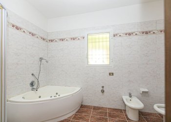 bagno pt - Casa indipendente Via alle Scuole di San Biagio 10, Genova (zona Pontedecimo) - foto 11