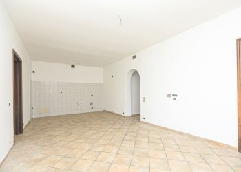 sala da pranzo con angolo cottura pt - Casa indipendente Via alle Scuole di San Biagio 10, Genova (zona Pontedecimo) - foto 16