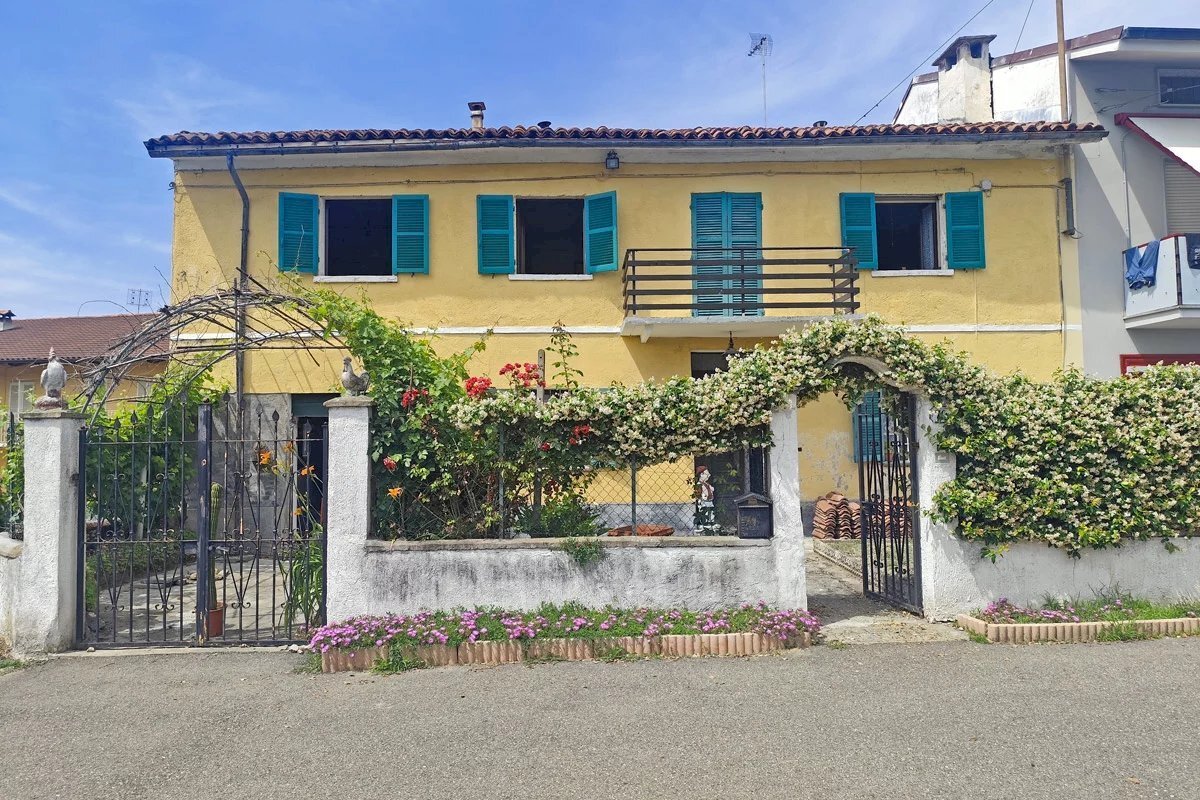 Independent house Santo Stefano Roero - photo 1