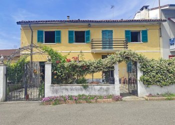 Independent house Santo Stefano Roero - photo 1