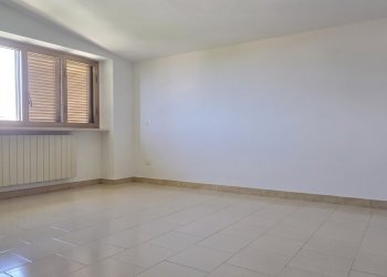 Attic Strada Colle Renazzo, Pescara - photo 12