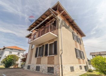 Villa via 4 novembre, 53 
 Corte, Lessona - foto 1