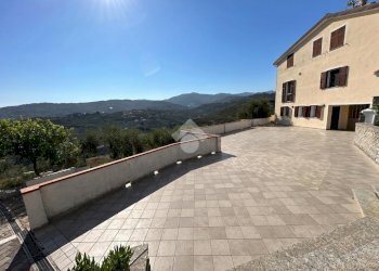 Three-room apartment Strada Vicinale del Colle, Imperia - photo 2