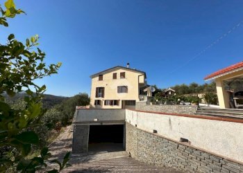 Three-room apartment Strada Vicinale del Colle, Imperia - photo 6
