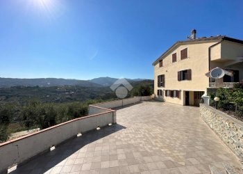 Three-room apartment Strada Vicinale del Colle, Imperia - photo 12