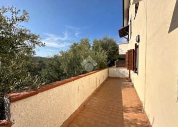Three-room apartment Strada Vicinale del Colle, Imperia - photo 37