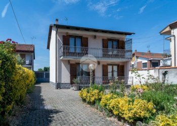Independent house Corso Galileo Ferraris, Chivasso - photo 1