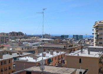 Trilocale via Giovanni Arrivabene, Genova (zona Sestri Ponente) - foto 1