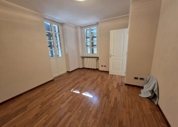 CAMERA LETTO - Two-room apartment via Caraglio, Cuneo - photo 3