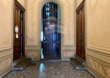 Monolocale Via Carlo Allioni, 13 
 Centro, Torino (zona Centro) - foto 21
