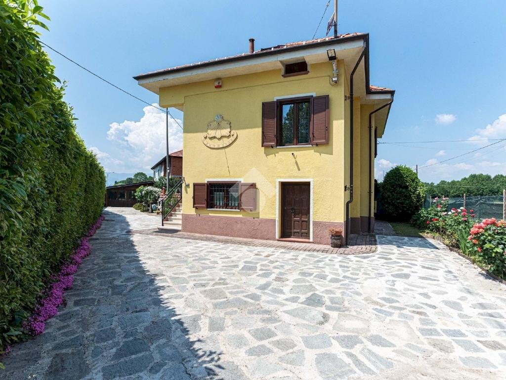 Independent house Strada Corio, San Carlo Canavese - photo 1