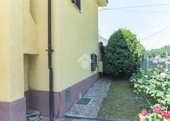 Independent house Strada Corio, San Carlo Canavese - photo 5