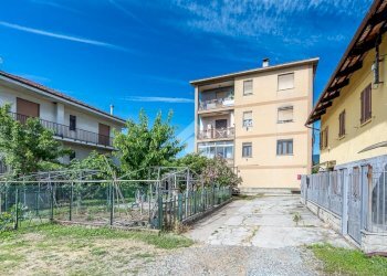 Four-room apartment Via ugo foscolo, San Gillio - photo 2