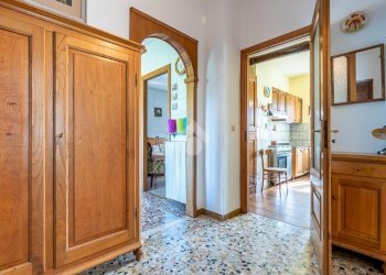 Four-room apartment Via ugo foscolo, San Gillio - photo 9