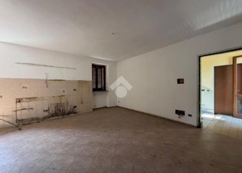 Three-room apartment Via Cavour, Borgolavezzaro - photo 16