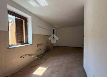 Three-room apartment Via Cavour, Borgolavezzaro - photo 17