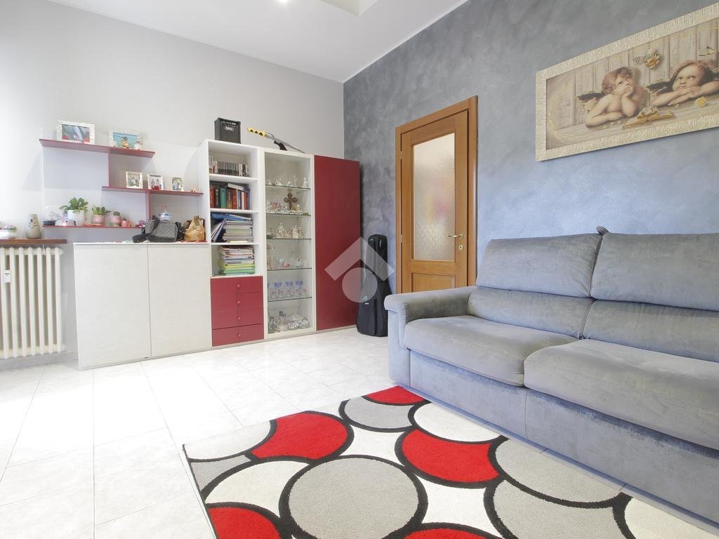 Three-room apartment Via Lampugnani, Cerro Maggiore - photo 3